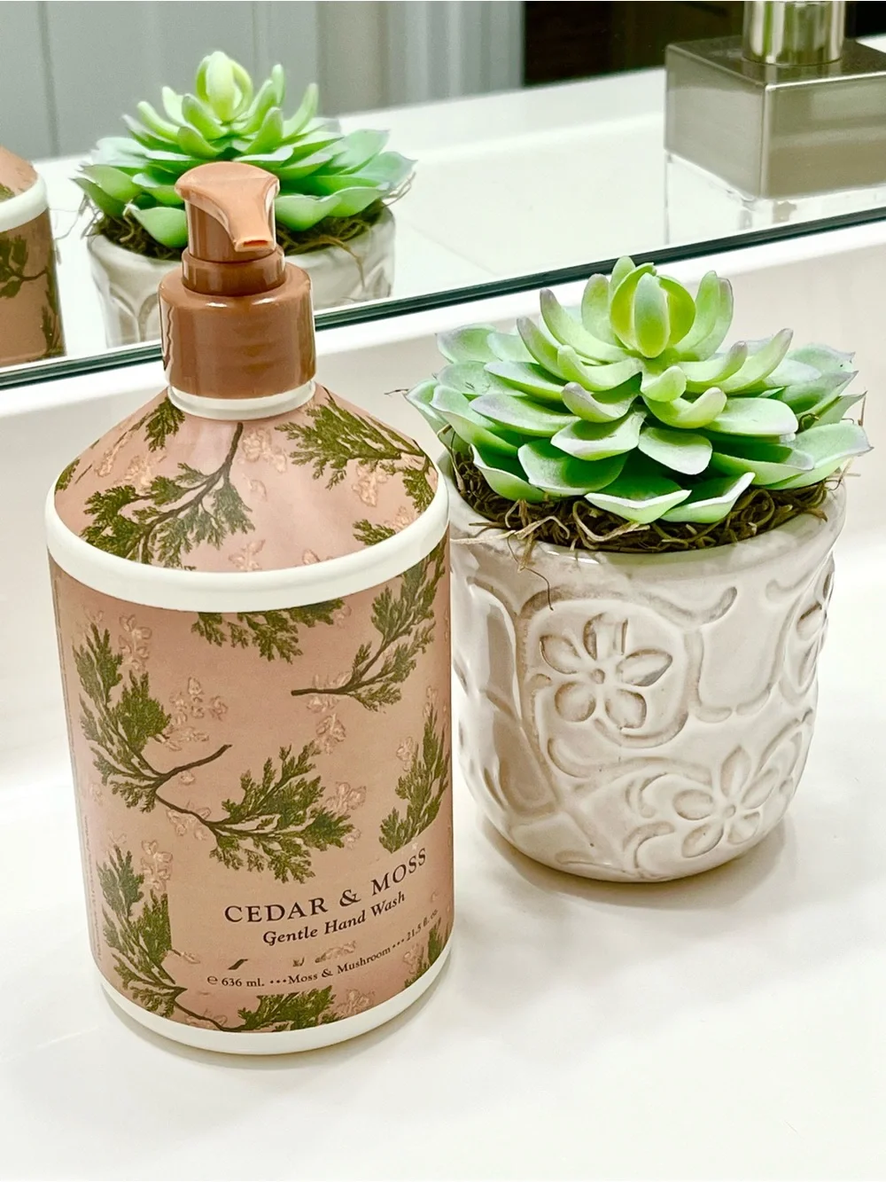Cedar & Moss Gentle Hand Wash 21.5 fl oz. NWT